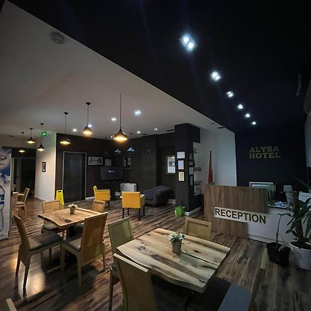 Hotel Alysa Korce Buitenkant foto