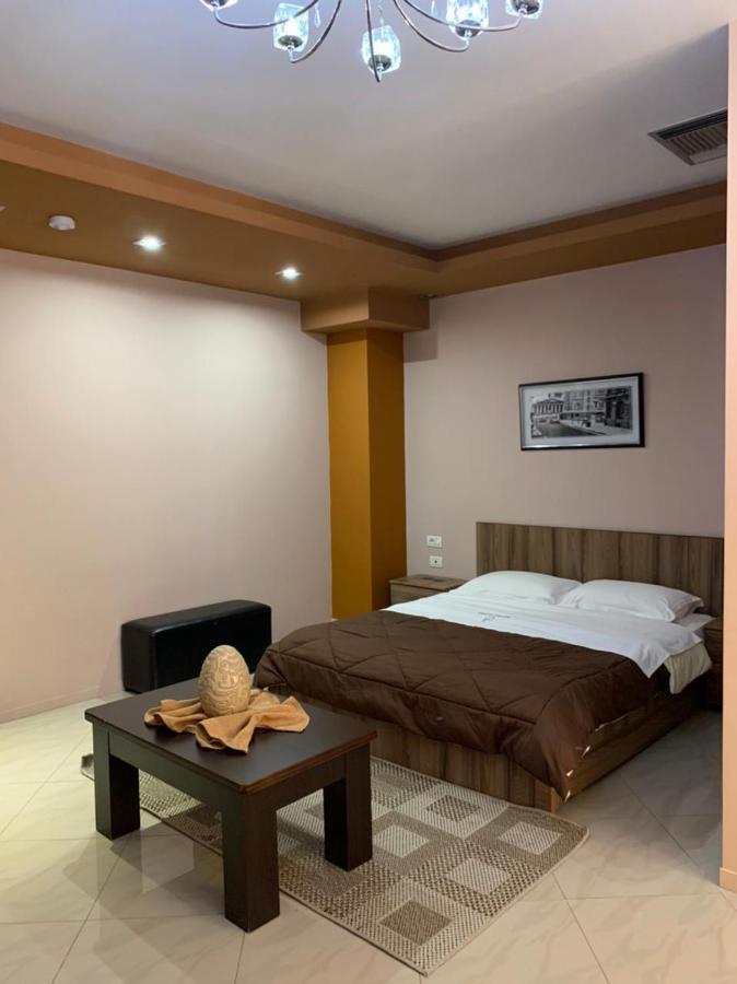 Hotel Alysa Korce Buitenkant foto