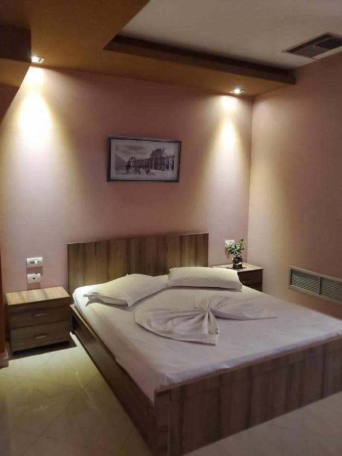 Hotel Alysa Korce Buitenkant foto