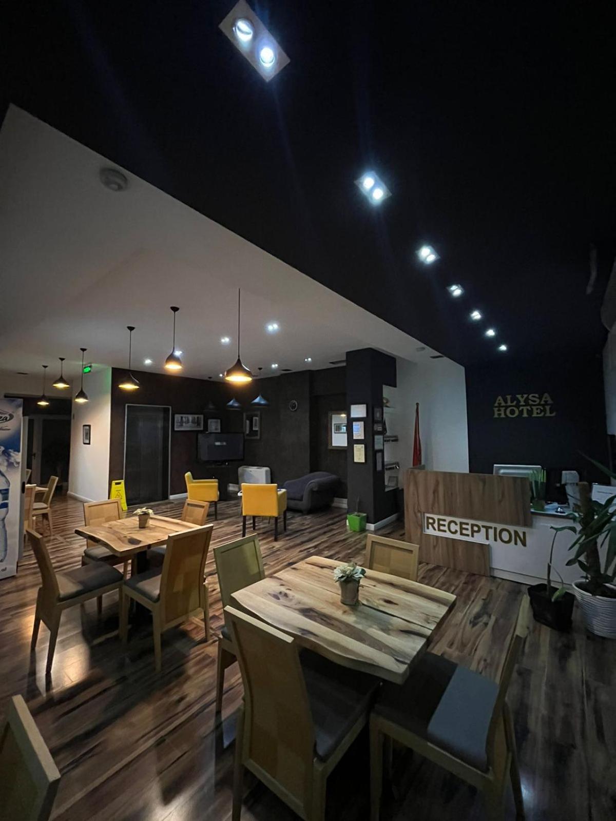 Hotel Alysa Korce Buitenkant foto